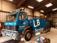 Camion dépannage Mercedes 2629