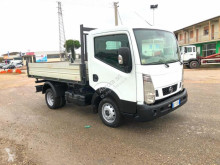 Camion NISSAN CABSTAR 35.12 PATENTE B CASSONE RIBALTABILE scarrabile usato