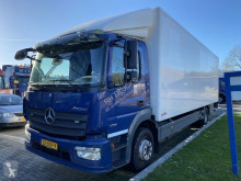 Camión Mercedes Atego 1221 furgón usado
