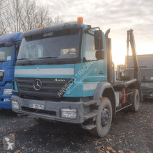 Camión portacontenedores Mercedes Axor 1833
