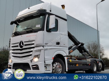 Camion polybenne Mercedes Actros 2551