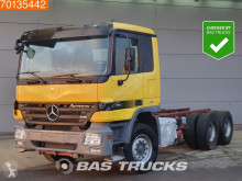 Camião Mercedes Actros 2655 chassis usado