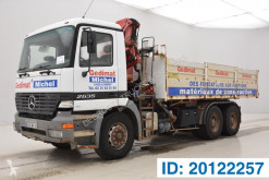 Camión Mercedes Actros volquete usado