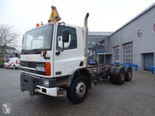 Camion châssis DAF 75CF-320 / / MANUAL / FULL STEEL / DAY CABIN / 2001
