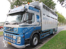 Volvo szarvasmarha-szállító teherautó FM12