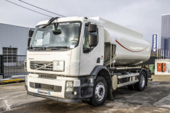 Volvo szénhidrogének tartálykocsi teherautó FE 300