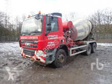 Camion béton toupie / Malaxeur DAF CF75.360
