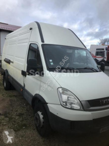Iveco box truck Daily 65C17V