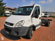 Utilitaire châssis cabine Iveco Daily 60C15