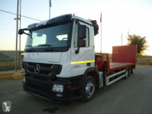 Camion porte engins Mercedes
