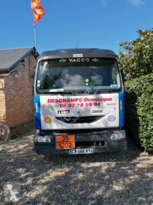 Teherautó Renault Midlum 180 használt szénhidrogének tartálykocsi