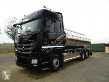 Camion citerne Mercedes