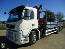 Camion plateau Volvo