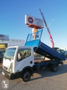 Camión Nissan NT 400 volquete de obra usado