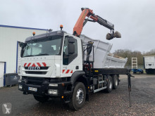Teherautó Iveco Eurotrakker 410 használt hátra és egy oldalra billenő kocsi