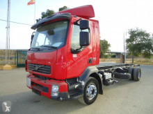 Camión chasis Volvo