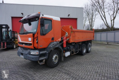 Camião Renault Kerax 370 basculante acidentado