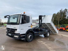 Kamión hákový nosič kontajnerov Mercedes Atego 1524