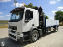 Camião Volvo estrado / caixa aberta usado