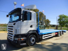 Kamión náves na prepravu strojov Scania R