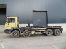 Kamión hákový nosič kontajnerov MAN 41.403 8x4