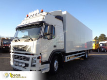 Camión Volvo FM7 furgón usado