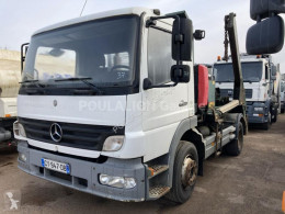 MercedesAtego1323