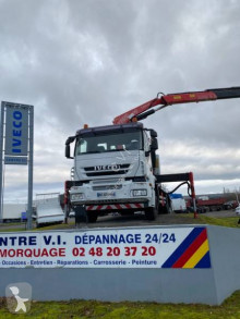 Iveco heavy equipment transport truck Trakker 260 T 36