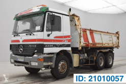Camion benne Mercedes Actros 3335