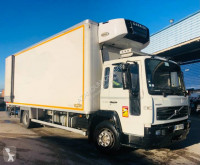 Volvo mono temperature refrigerated truck FL 220