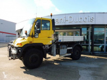 Camion tri-benne Unimog U400