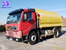 Camion citerne Volvo FM7