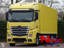 Vrachtwagen bakwagen Mercedes Actros