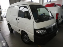 Vrachtwagen Piaggio Porter tweedehands bakwagen