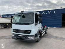 Kamión hákový nosič kontajnerov DAF LF45 45.180