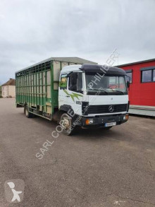 Camión Mercedes 1224L para ganado bovino usado