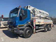 Camion pompe à béton Iveco Trakker