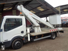 Camión Nissan Cabstar 35.11 plataforma elevadora usado