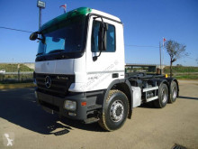 Kamión hákový nosič kontajnerov Mercedes Actros 2536