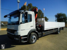 Camion plateau Mercedes