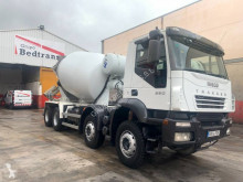 Camión hormigón Iveco Trakker 350