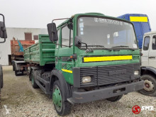 Camion porte containers Iveco 110.17