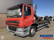 Kamión hákový nosič kontajnerov DAF CF65 220