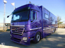 Camion van à chevaux Mercedes Actros 2545