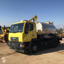 MAN LE 14.220 truck used heavy equipment transport