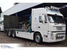 Kamión kamión na prepravu vozidiel Volvo FM 330