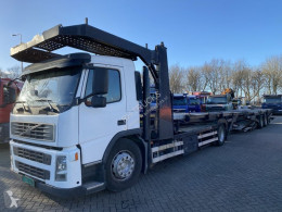 Vrachtwagen met aanhanger autotransporter Volvo FM 400