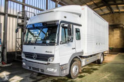 Camión Mercedes Atego 1324 furgón usado
