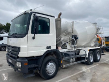 Camión Mercedes Actros 3332 hormigón cuba / Mezclador usado
