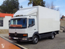Kamión kamión na prepravu vozidiel Mercedes Atego 815